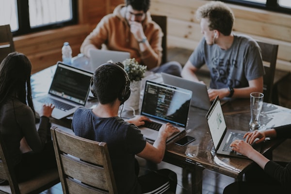 Supplier Evaluation, Selection, and Risk Mitigation